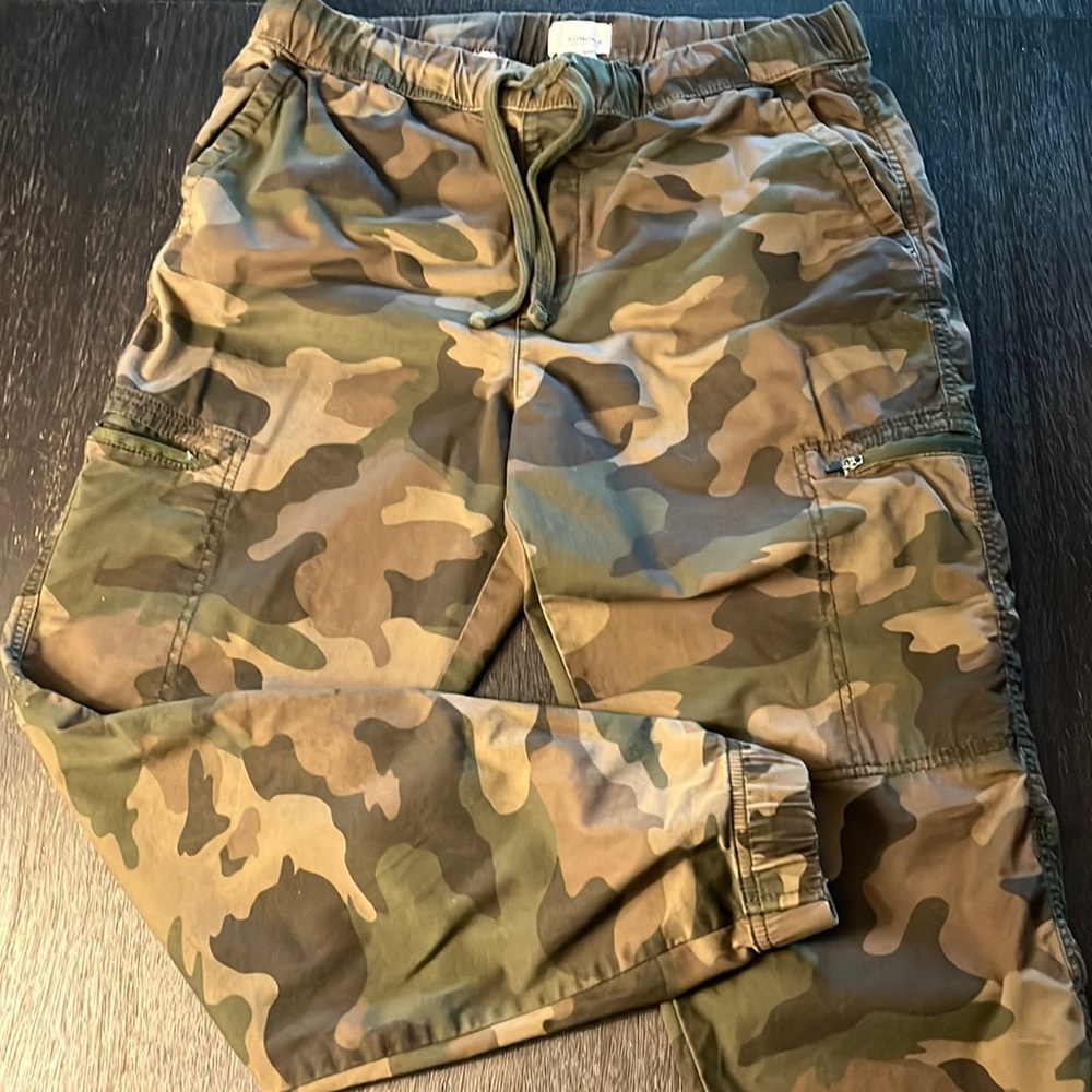 Men’s Camo Cargo Pants
